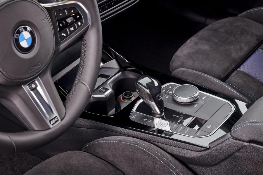 Детали интерьера BMW M135i xDrive (F40) 2019 года  (WW) (фото 154 из 189)